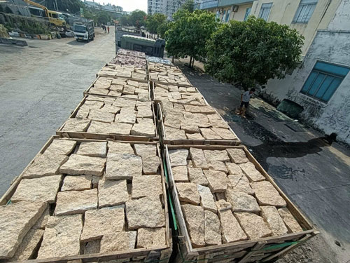 Đá rối vàng Bình Định
