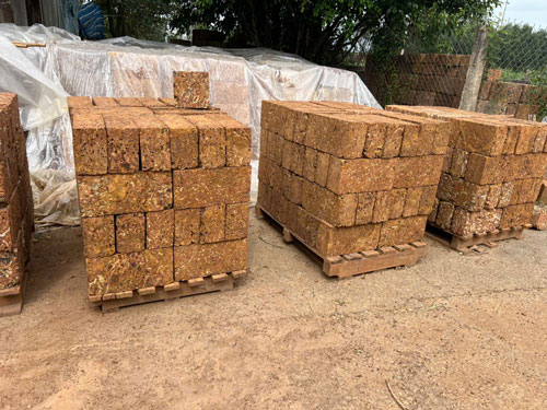 Mẹo bảo quản và thi công hiệu quả Đá ong vàng (đỏ) xây tường Mẹo bảo quản và thi công hiệu quả Đá ong vàng (đỏ) xây tường