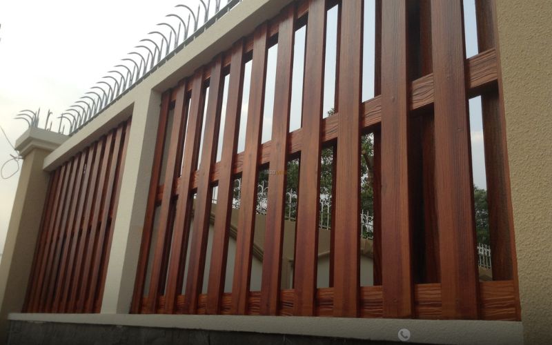 Hàng Rào Bê Tông Giả Gỗ Hiện Đại