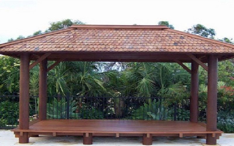 Nhà chòi gỗ mái ngói hiện đại
