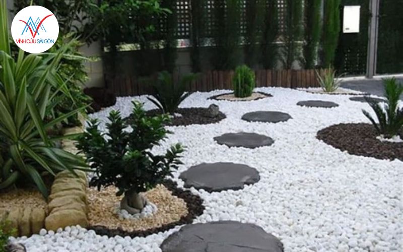 Ban công sân vườn sử dụng sỏi trắng trang trí tối giản