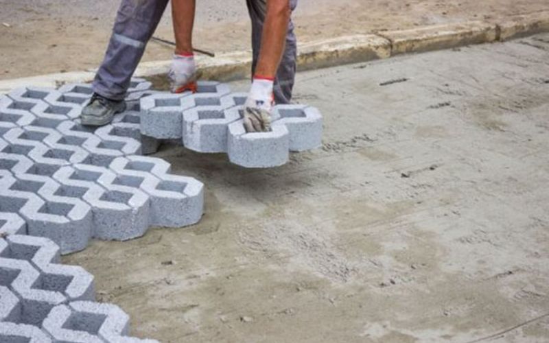 Hướng Dẫn Lát Gạch Trồng Cỏ Đúng Kỹ Thuật