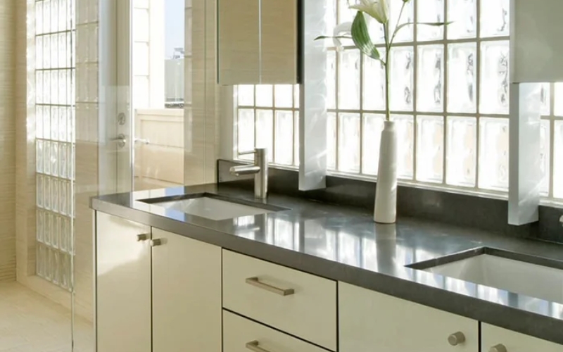 Ưu Và Nhược Điểm Của Kính Ốp Bếp